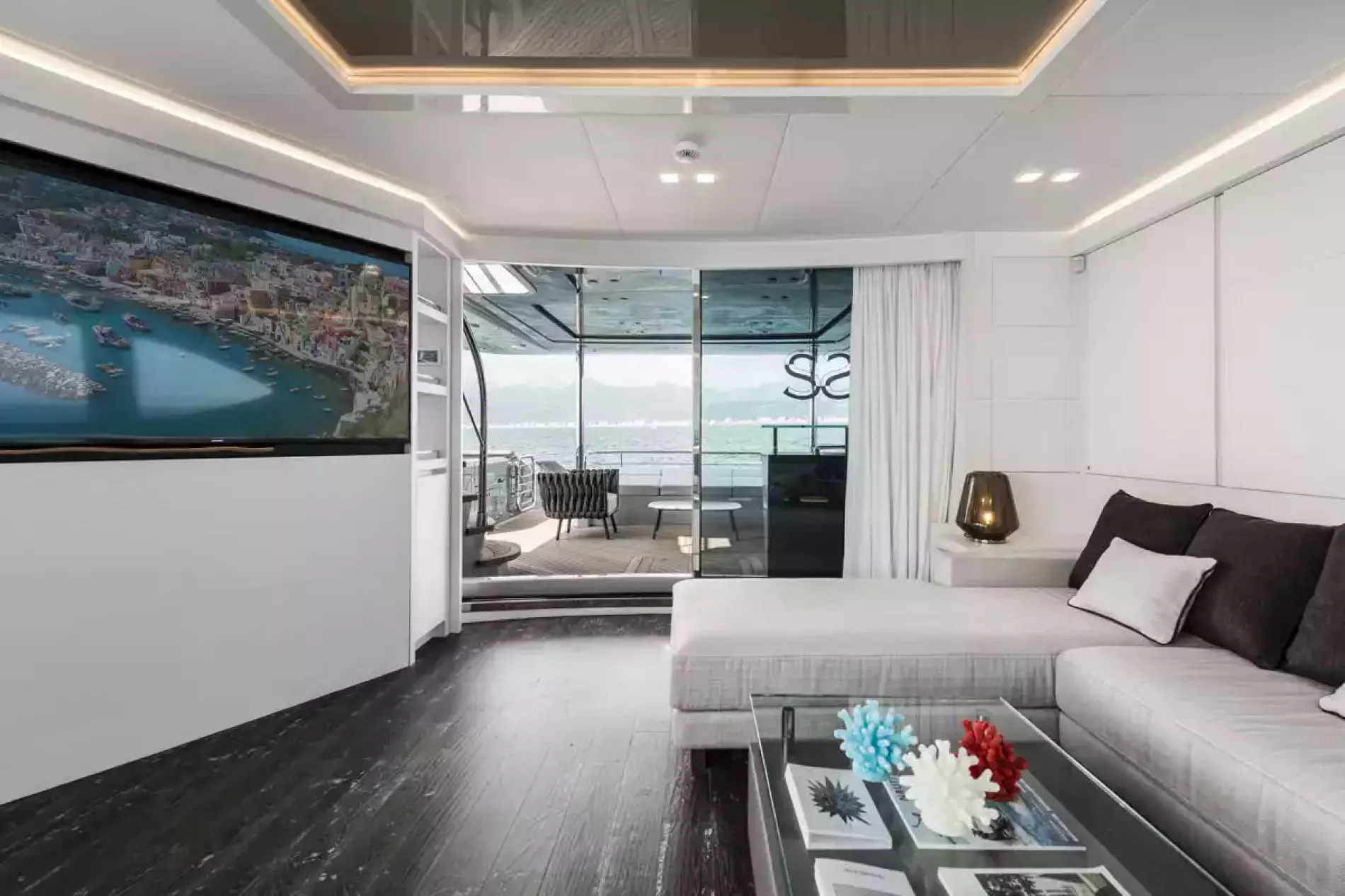 Interior - 3/19