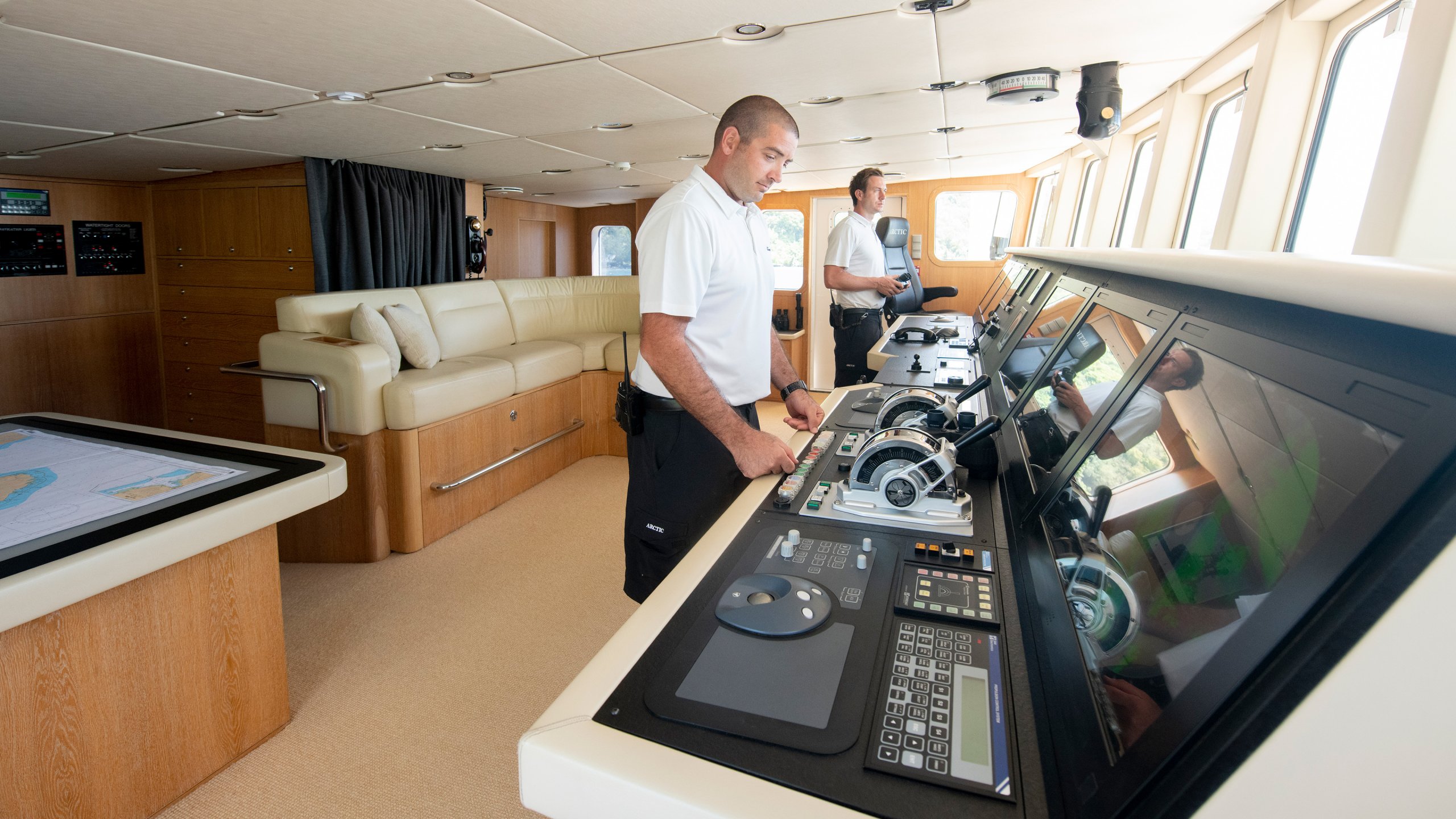Interior - 17/18