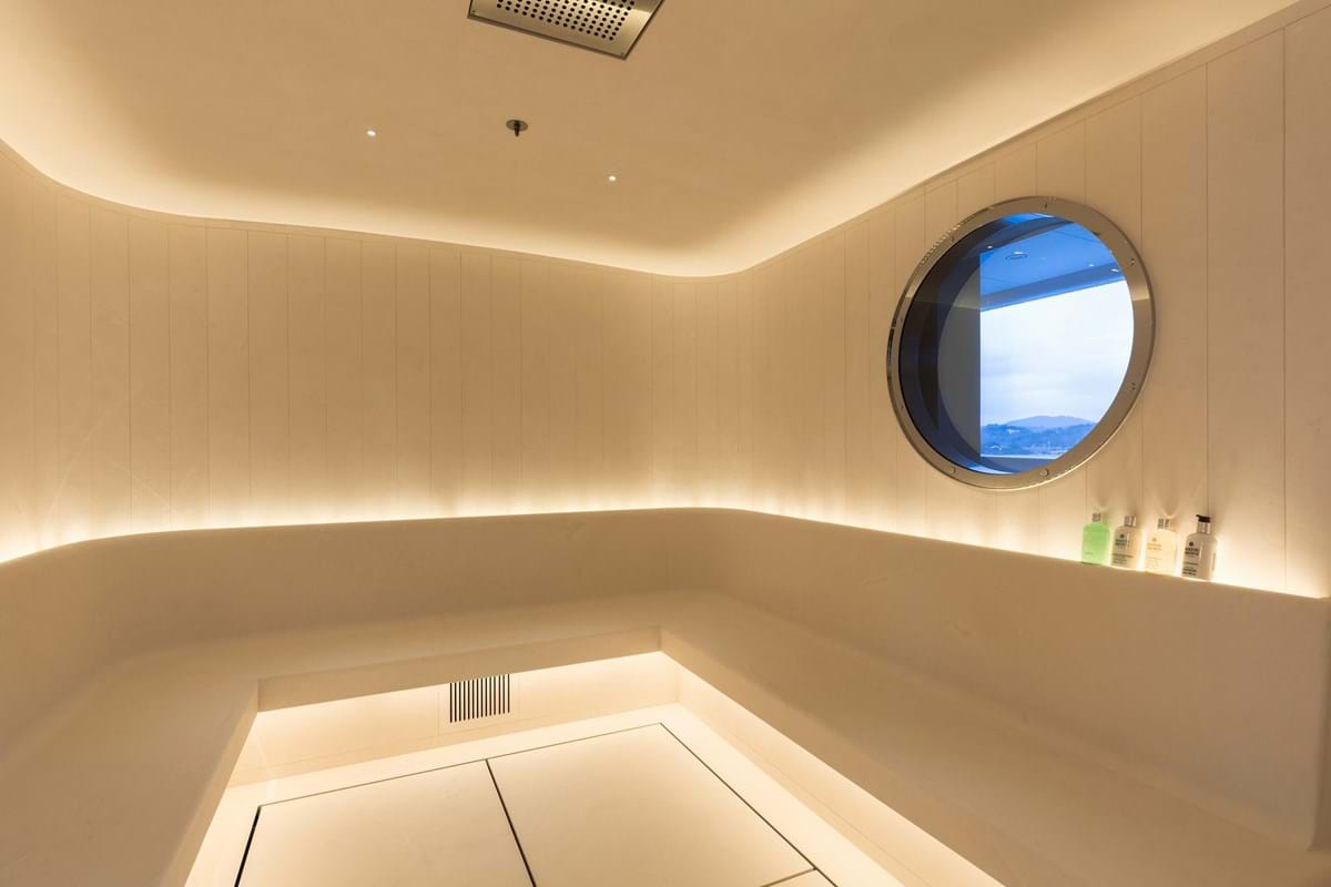Interior - 5/8