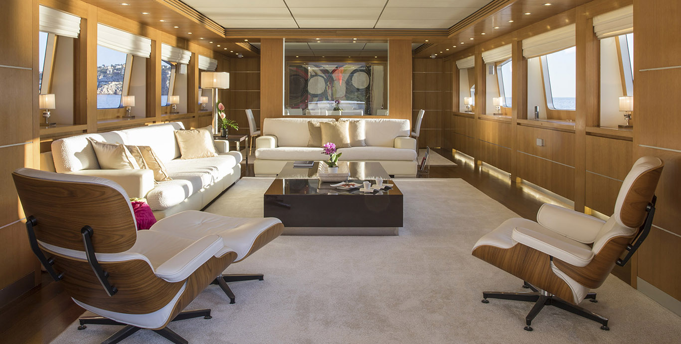Interior - 0/8