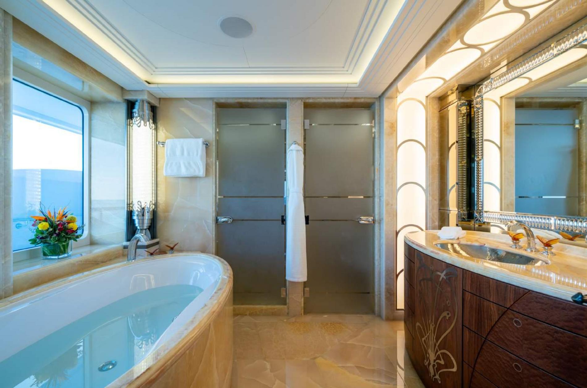 Interior - 25/35