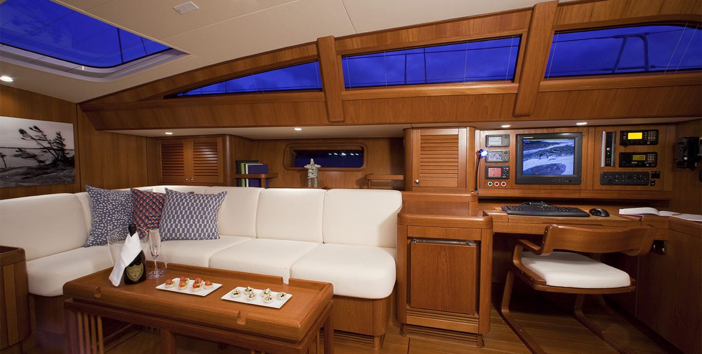 Interior - 2/10