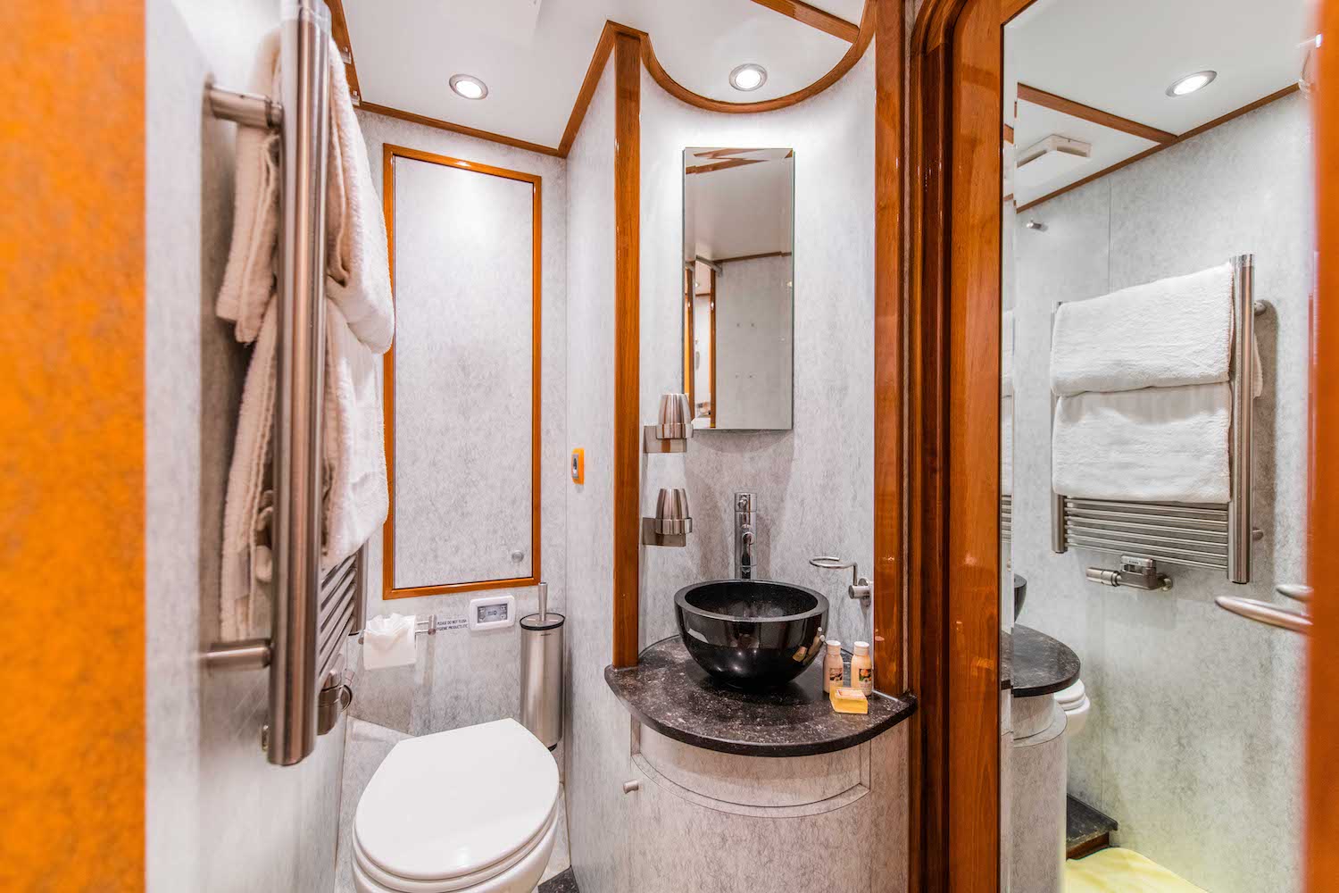 Interior - 14/17