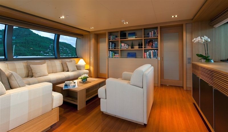 Interior - 2/37