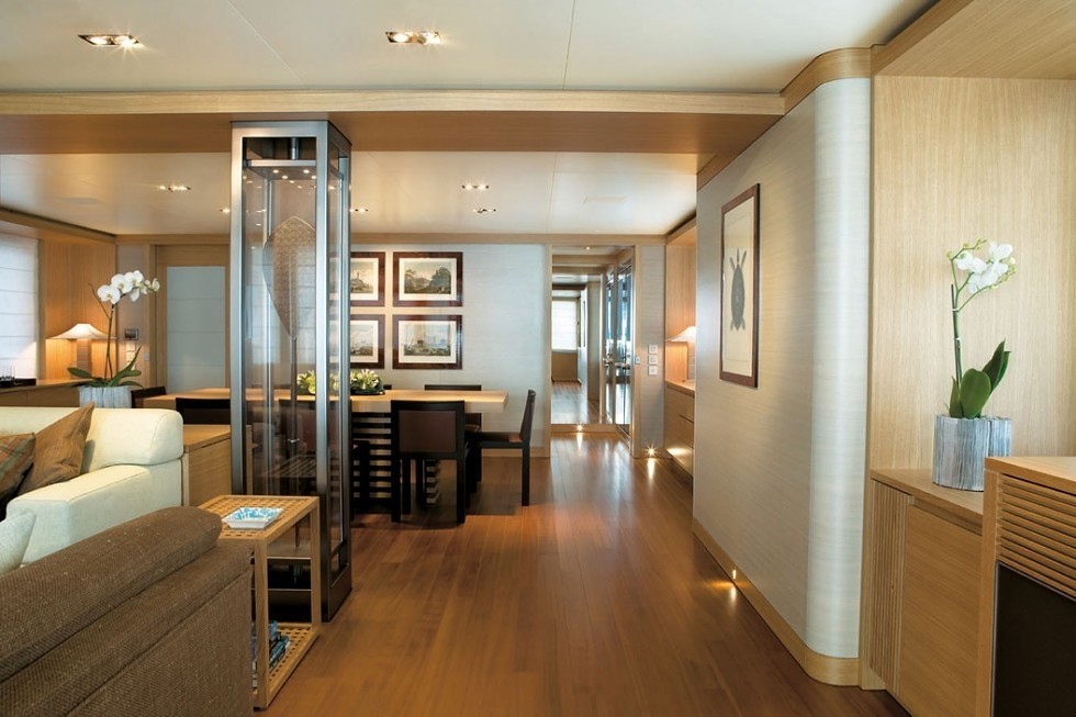 Interior - 4/37