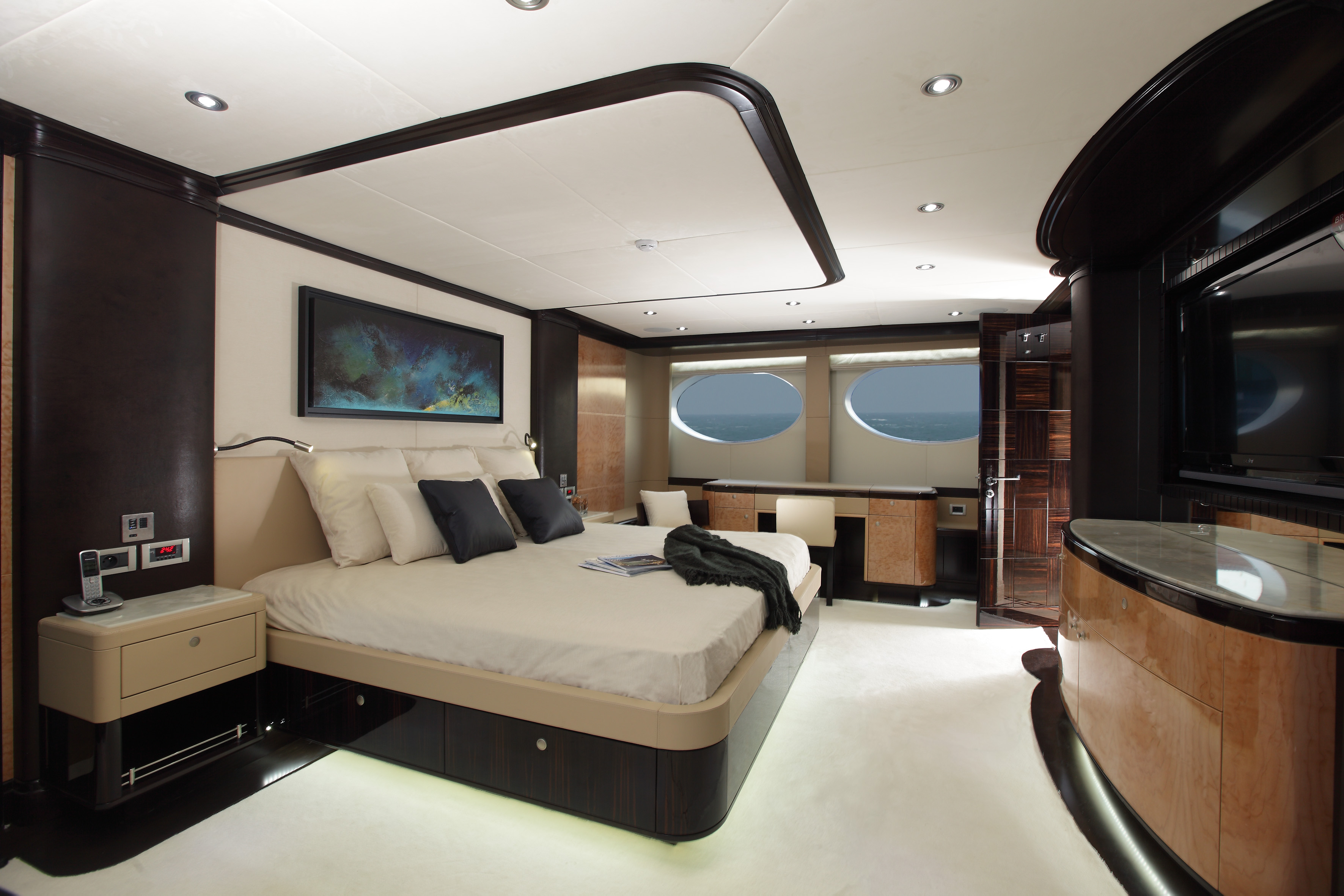Interior - 19/37