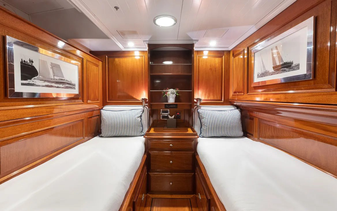 Interior - 17/26