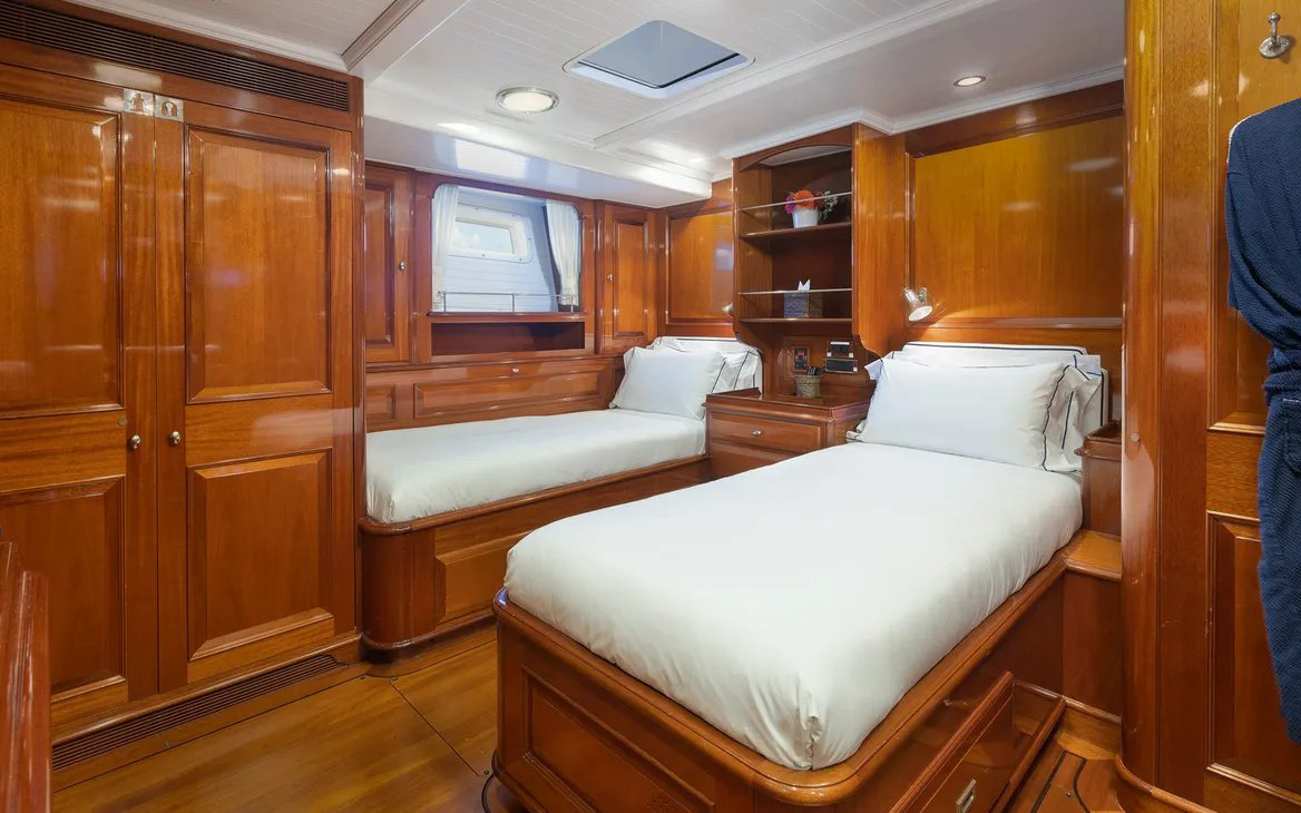 Interior - 18/26