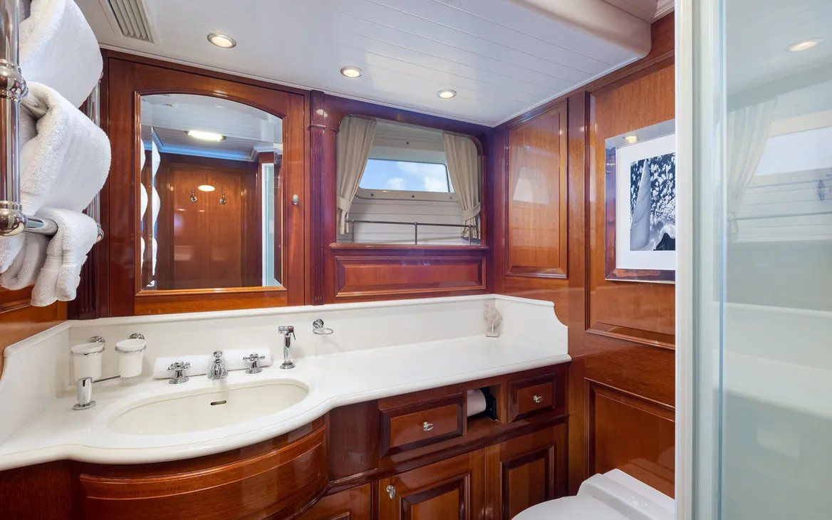 Interior - 22/26