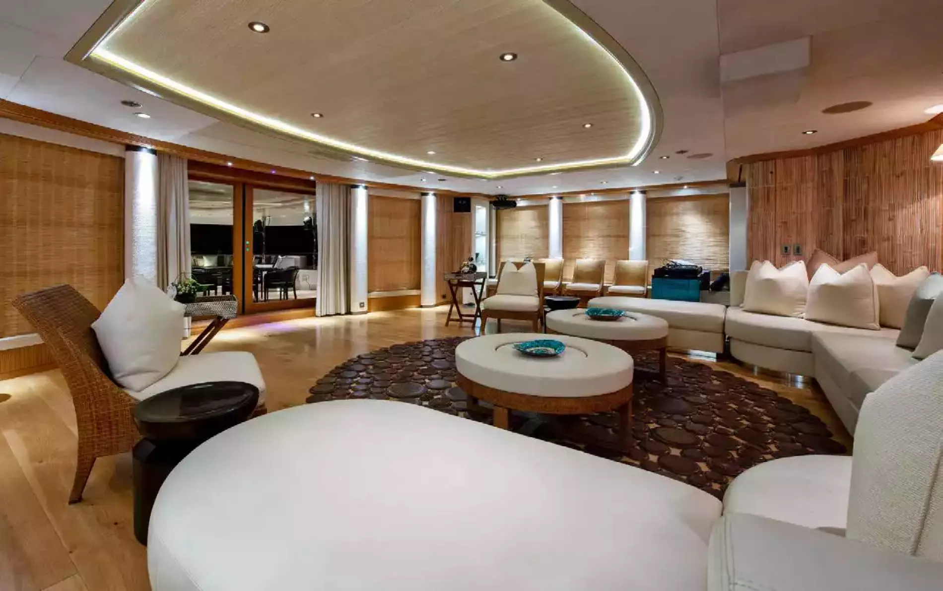 Interior - 7/24