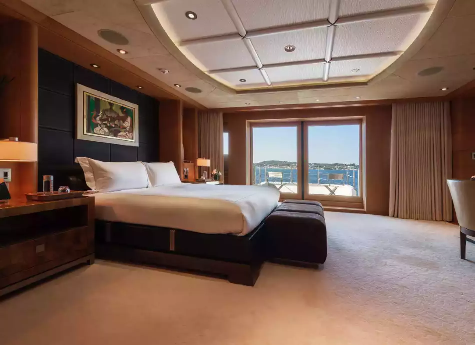 Interior - 17/24
