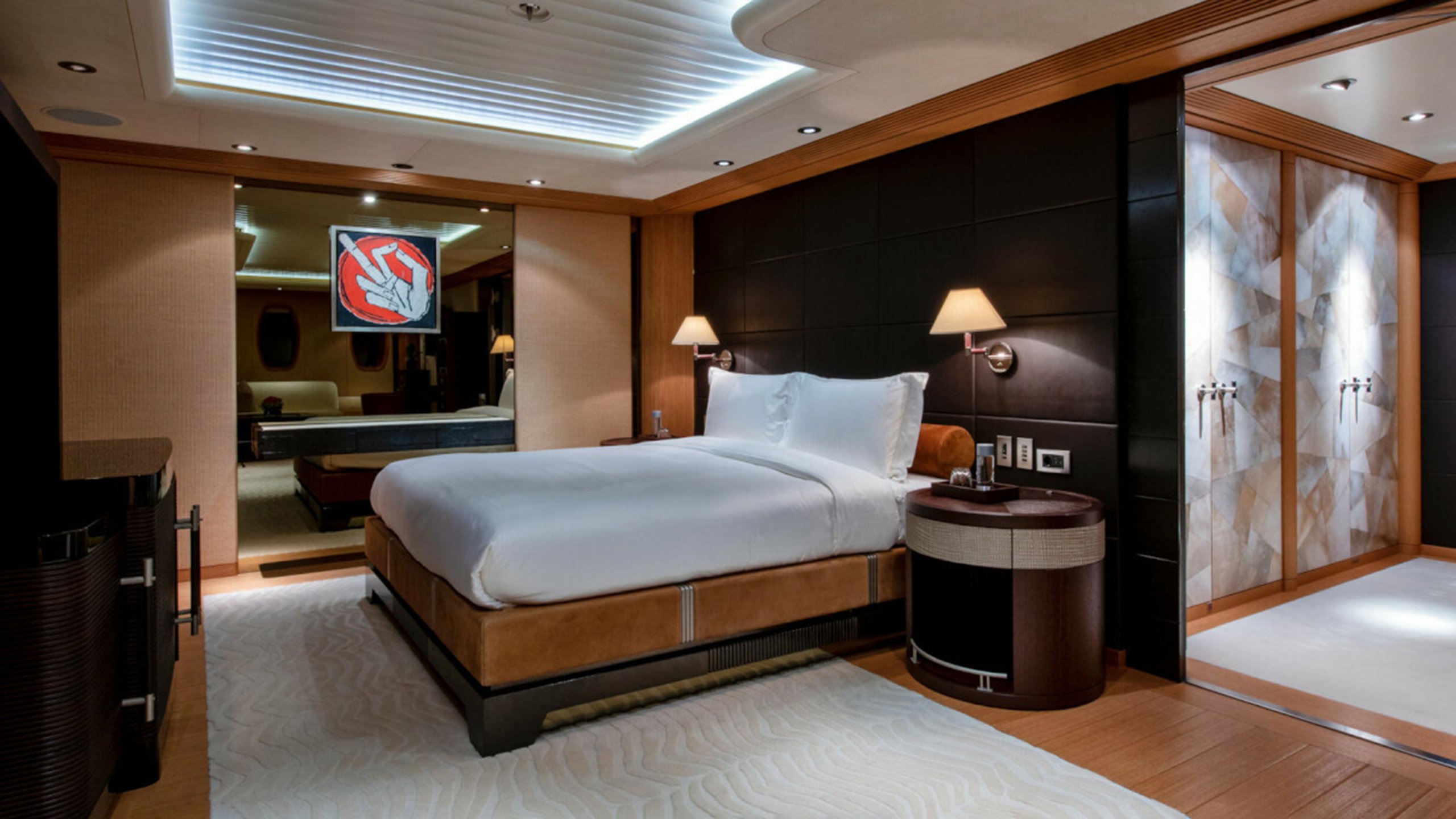 Interior - 19/24