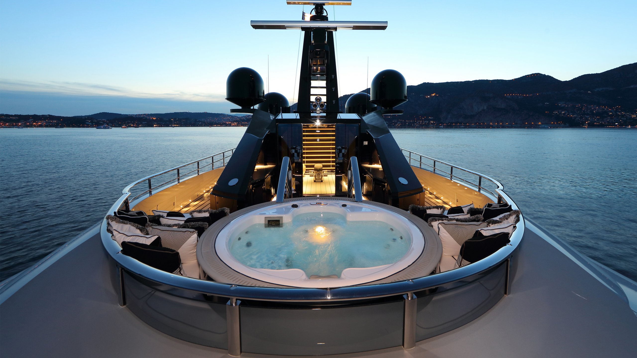 Exterior - 40/51
