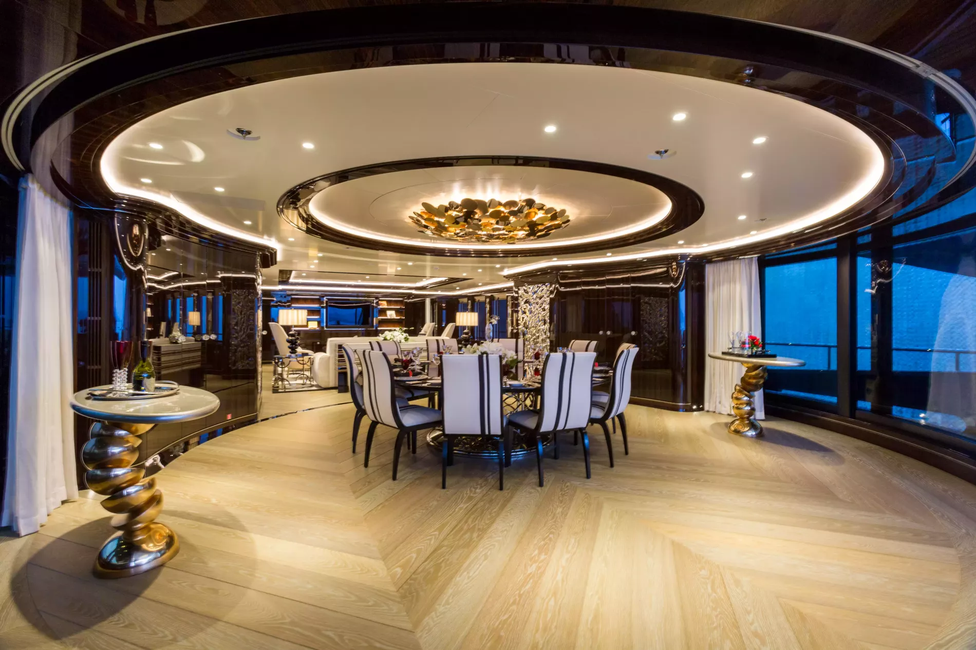 Interior - 2/50