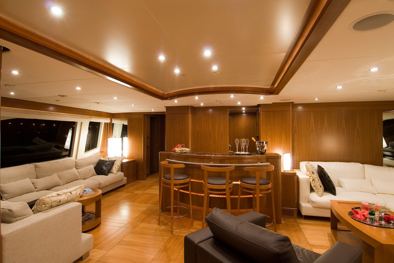 Interior - 4/33