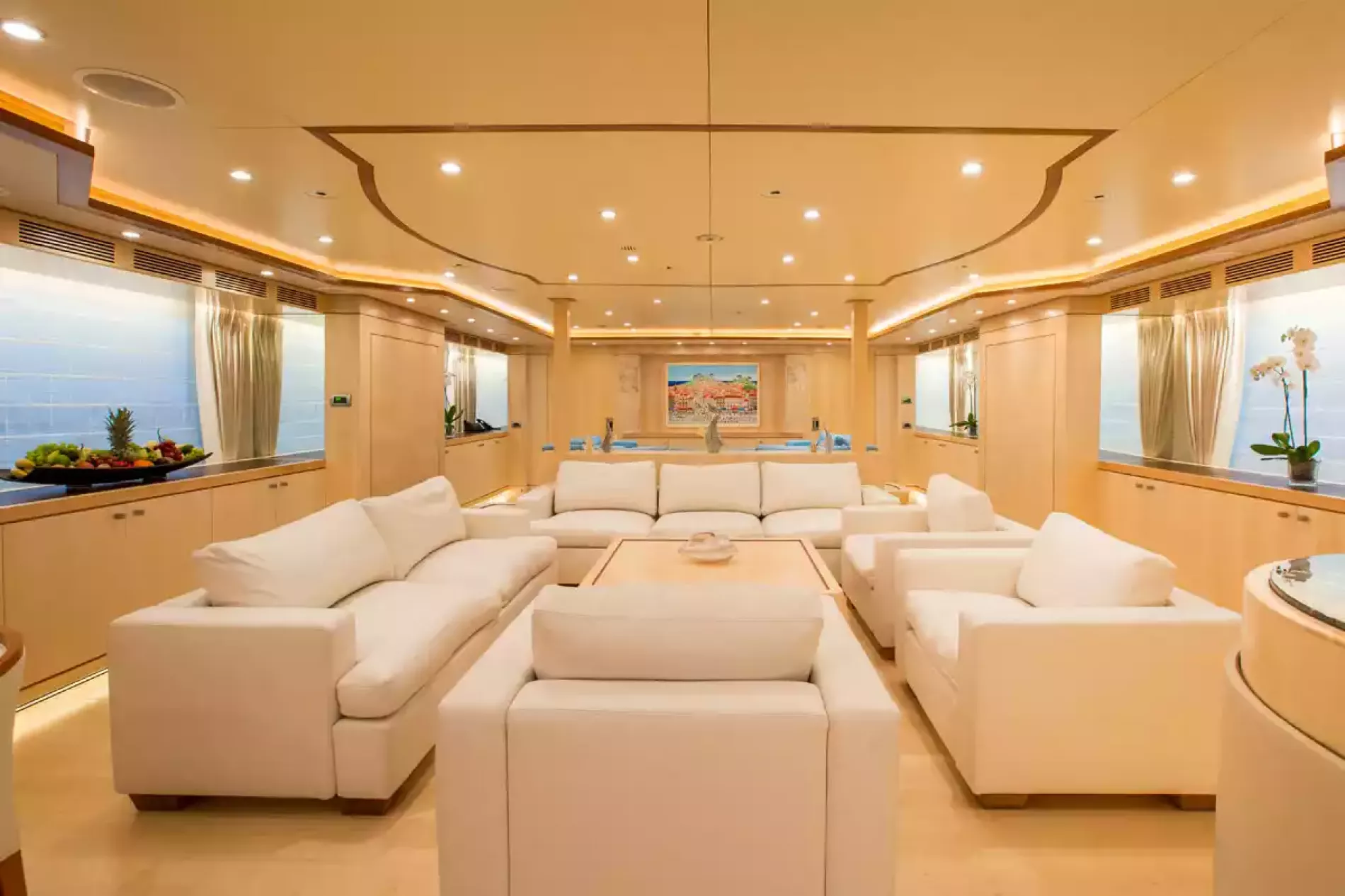 Interior - 8/33