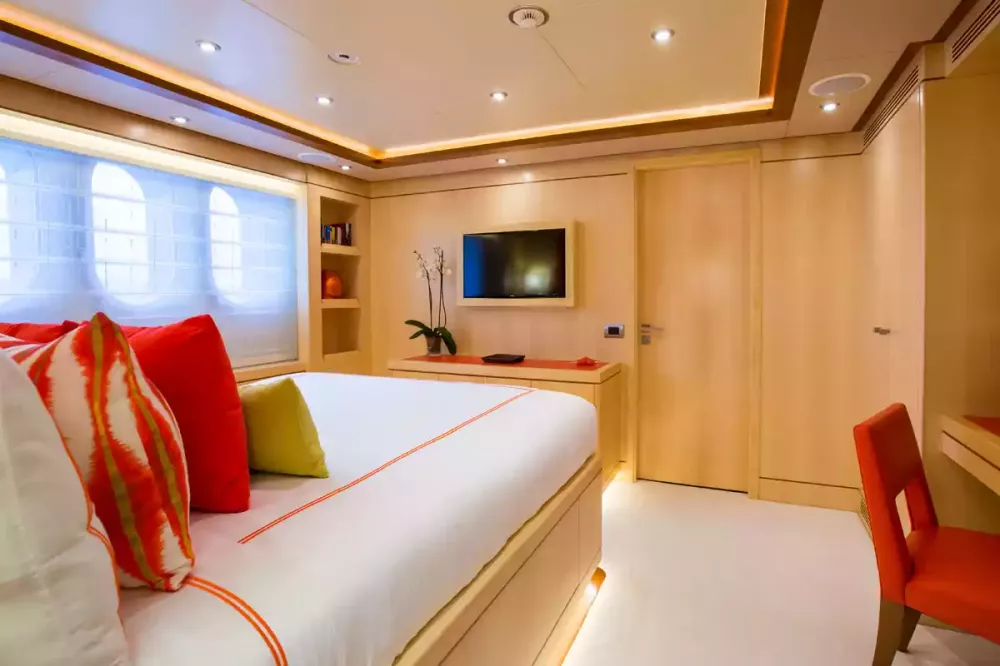 Interior - 20/33