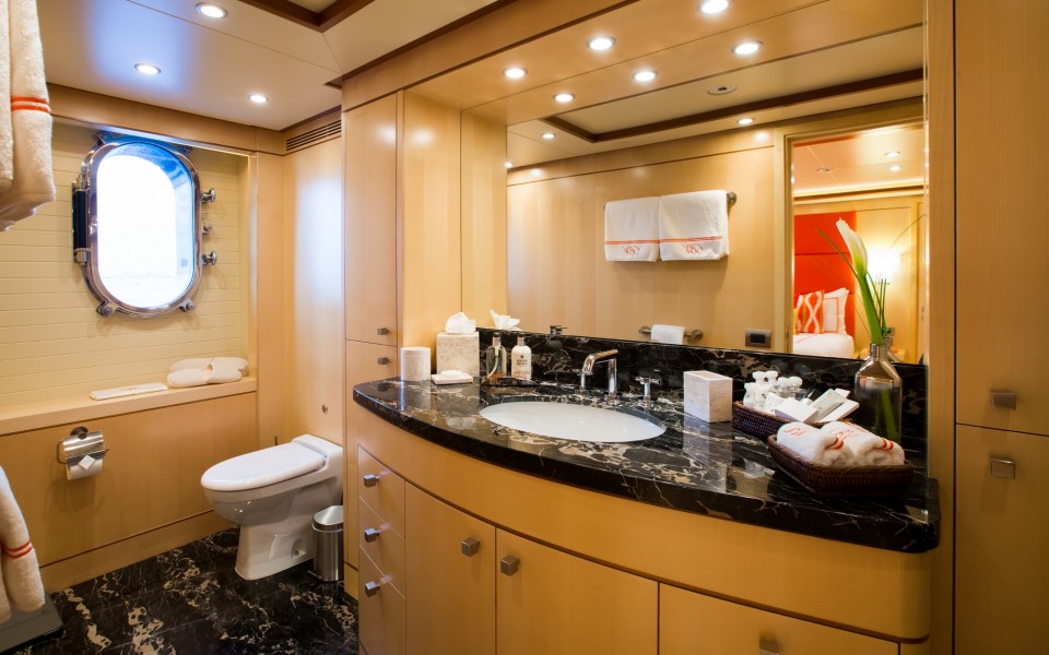 Interior - 29/33