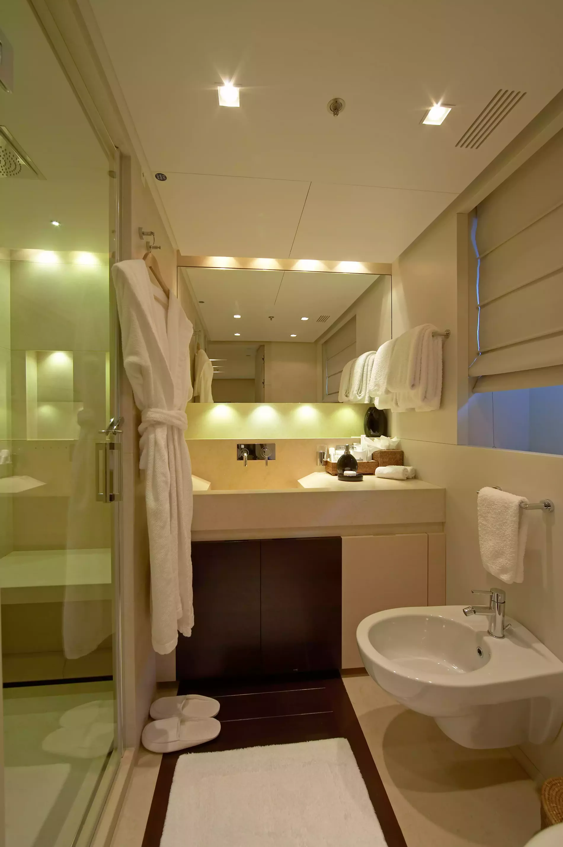 Interior - 22/29