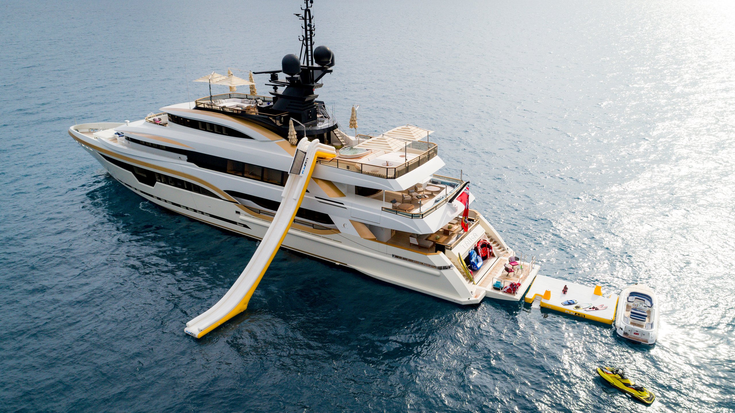 Exterior - 18/27