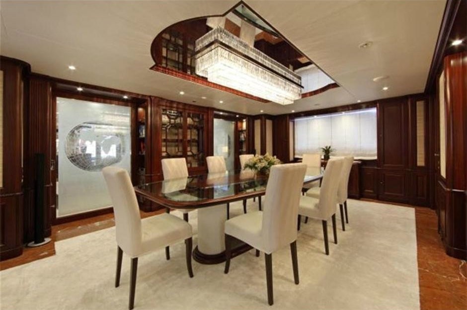 Interior - 8/35