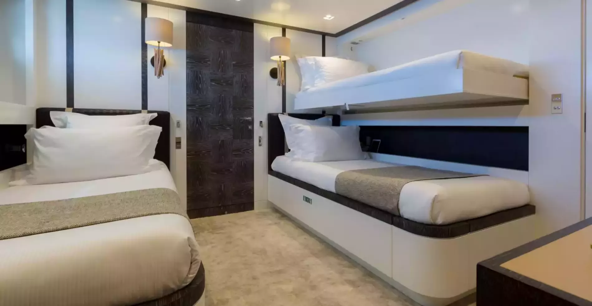 Interior - 24/35