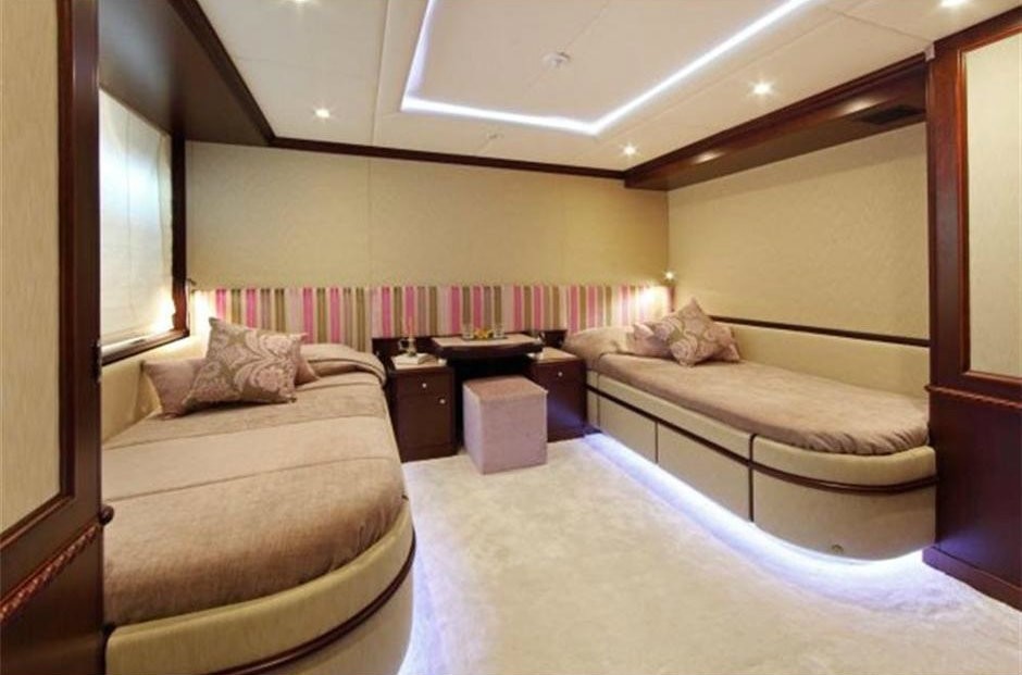 Interior - 25/35
