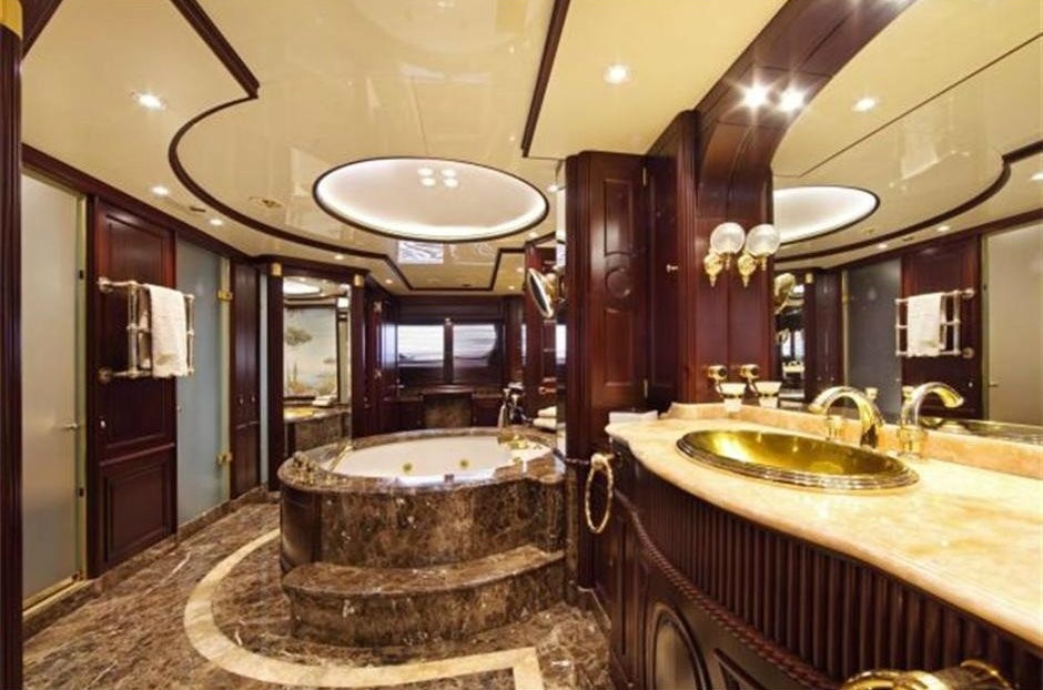 Interior - 26/35