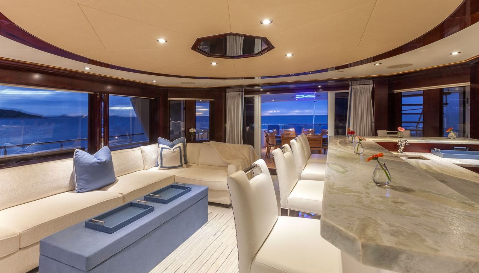 Interior - 0/22