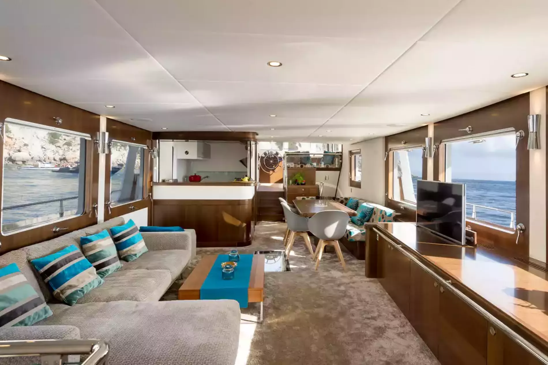 Interior - 2/12