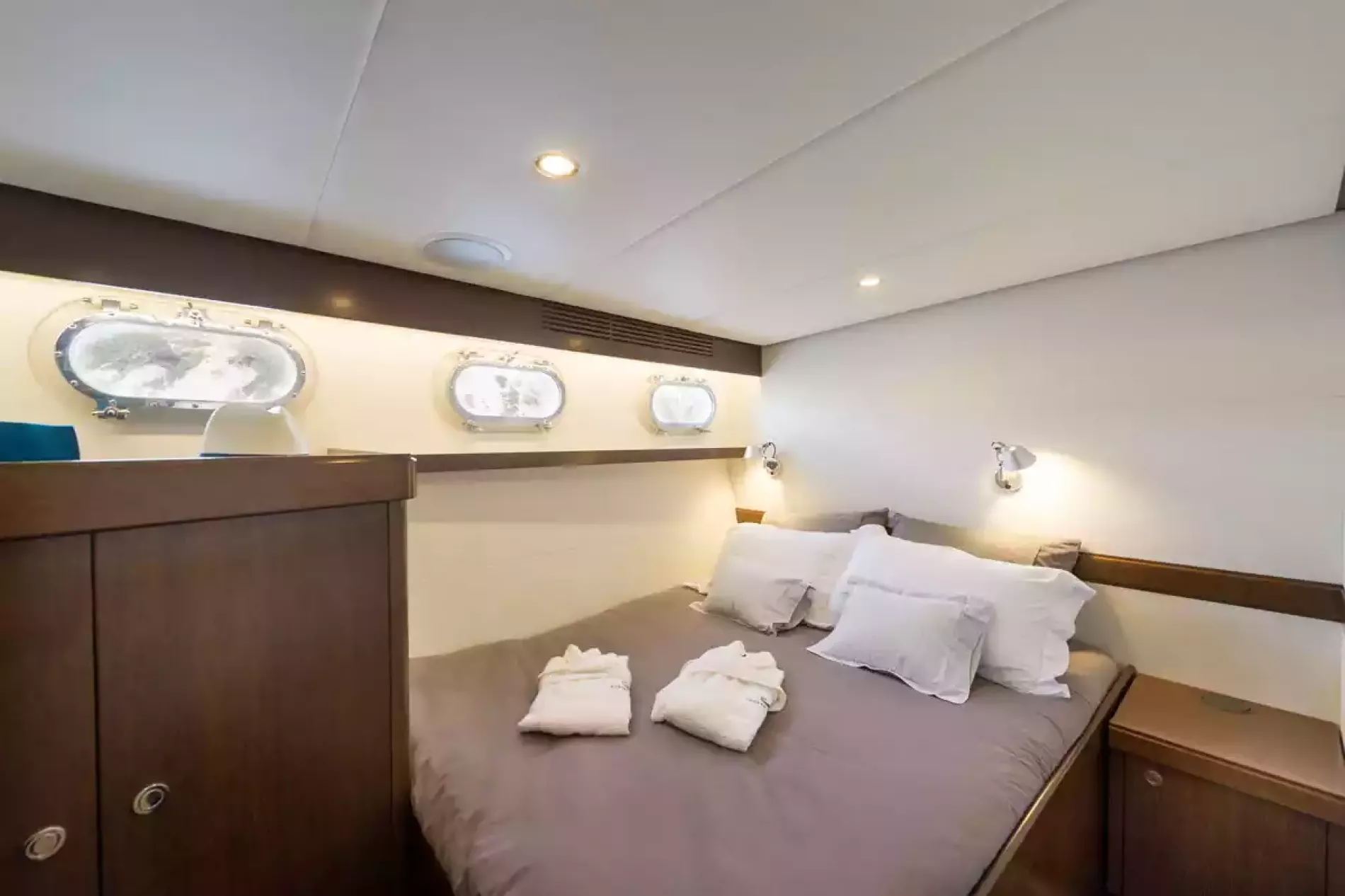 Interior - 6/12