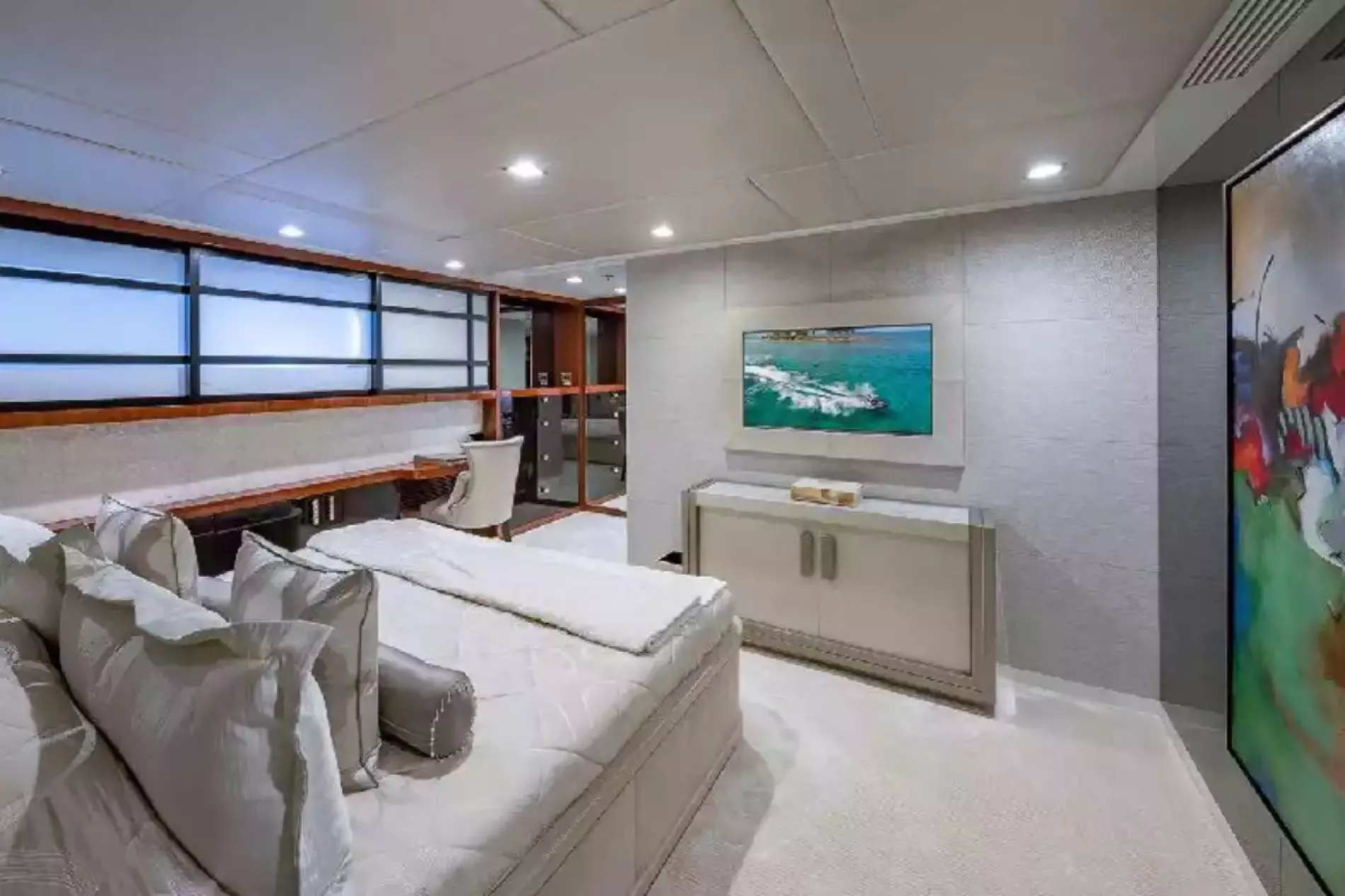 Interior - 28/35