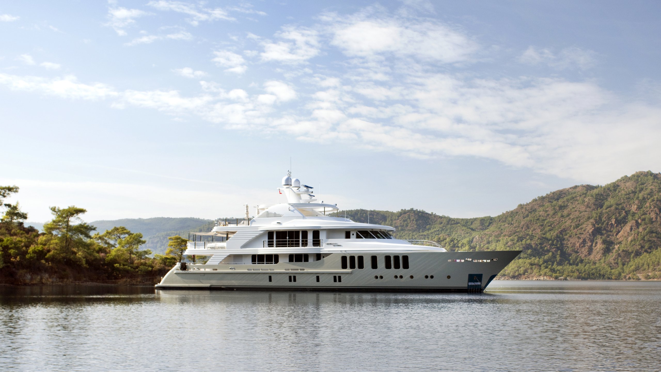 Exterior - 3/11