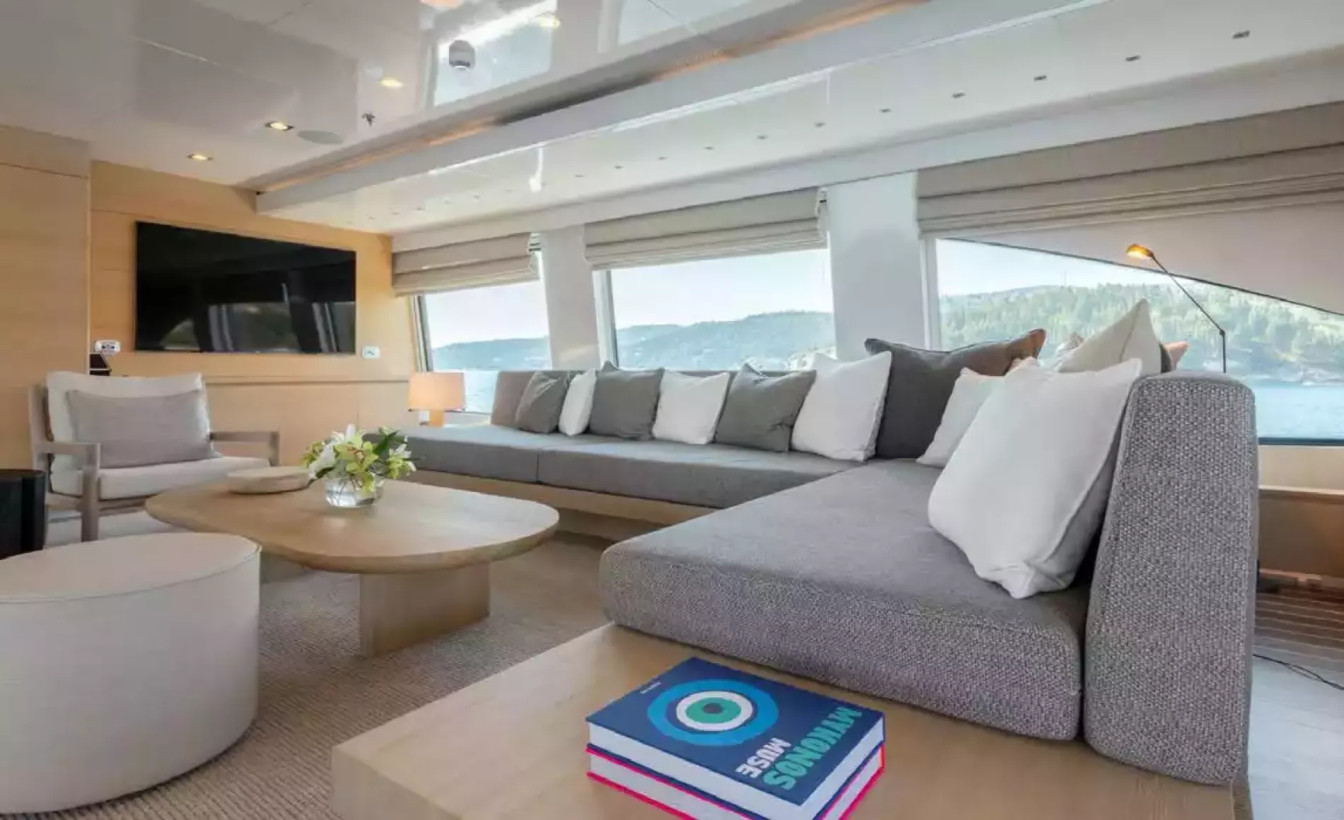 Interior - 1/10