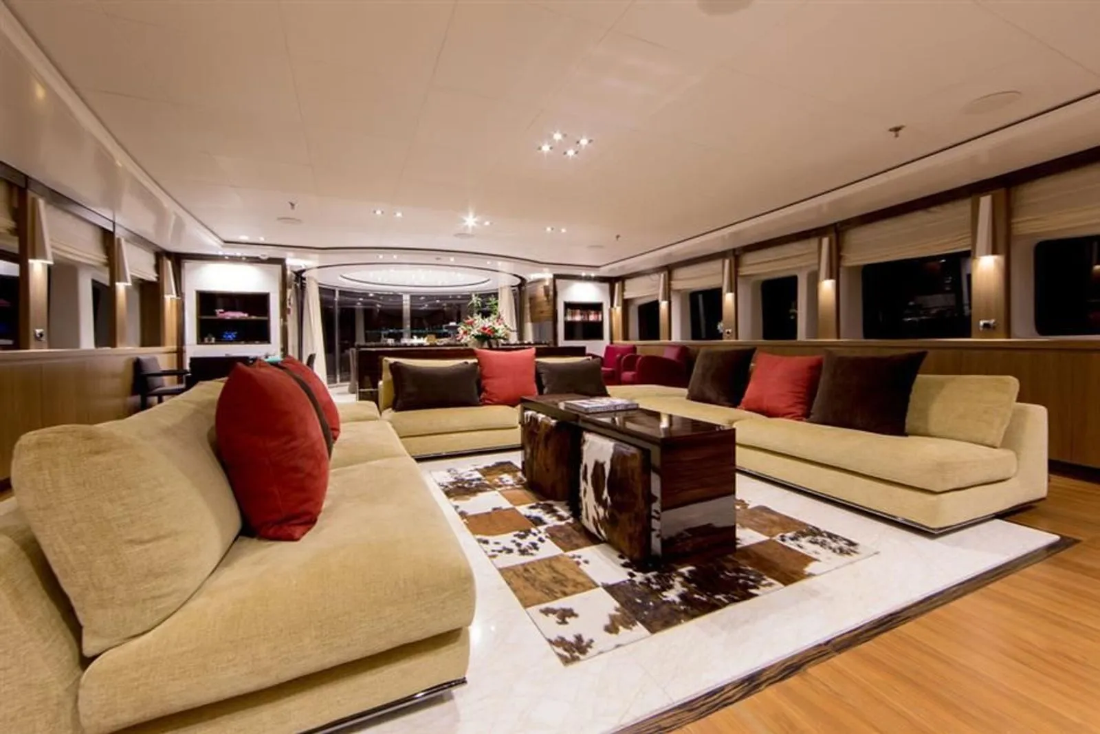 Interior - 8/33