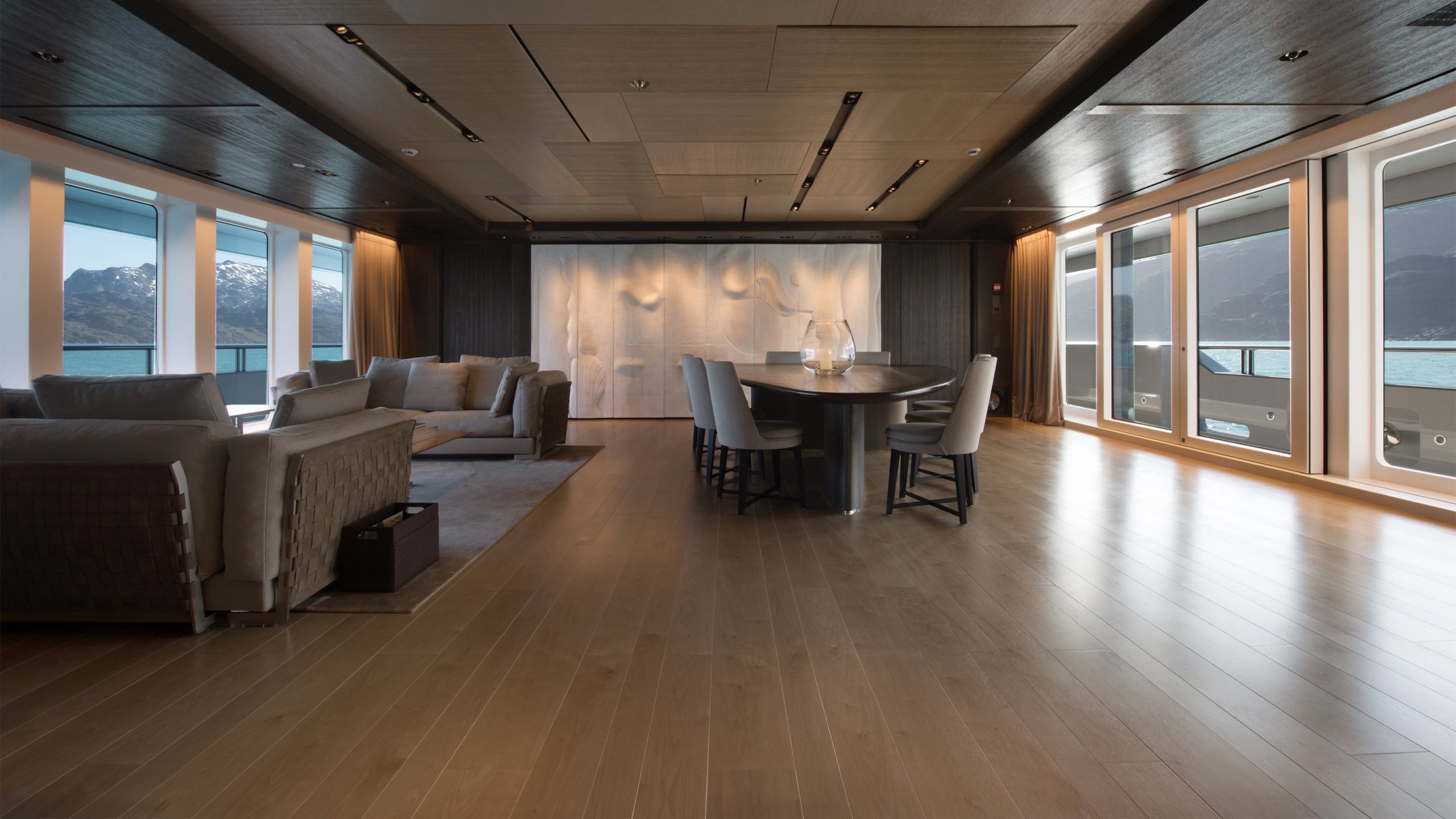 Interior - 3/40