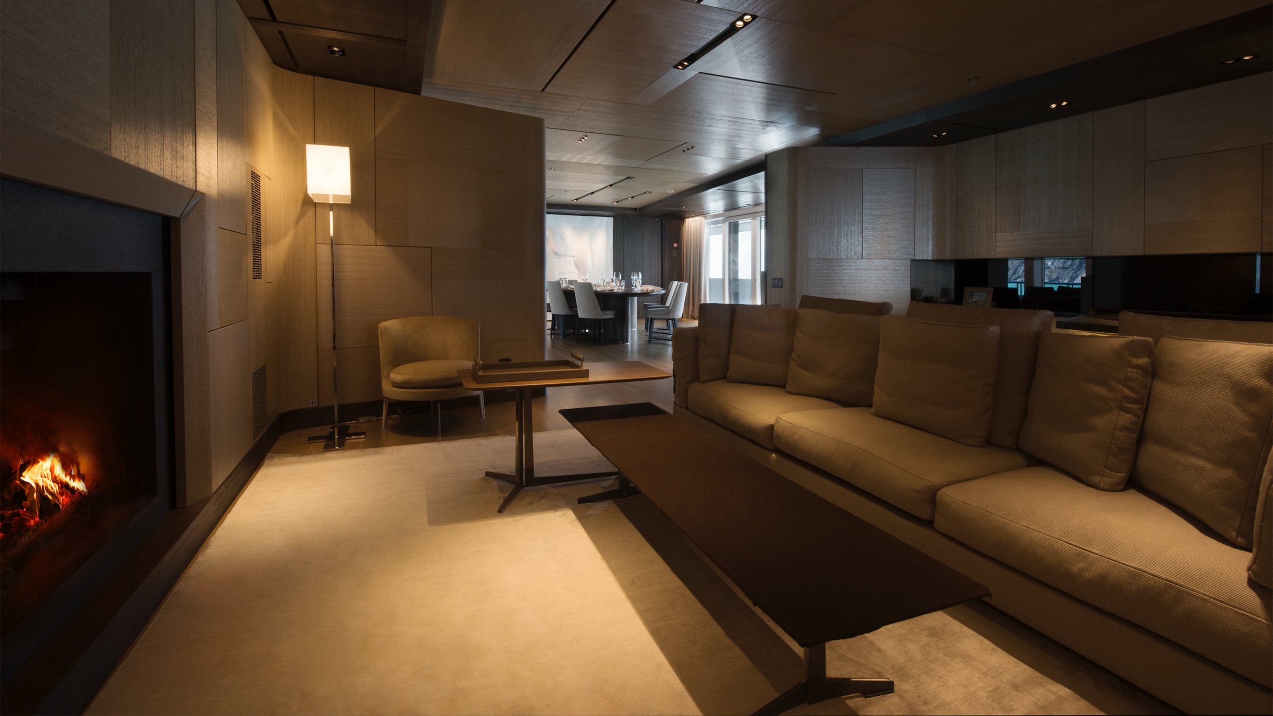 Interior - 4/40
