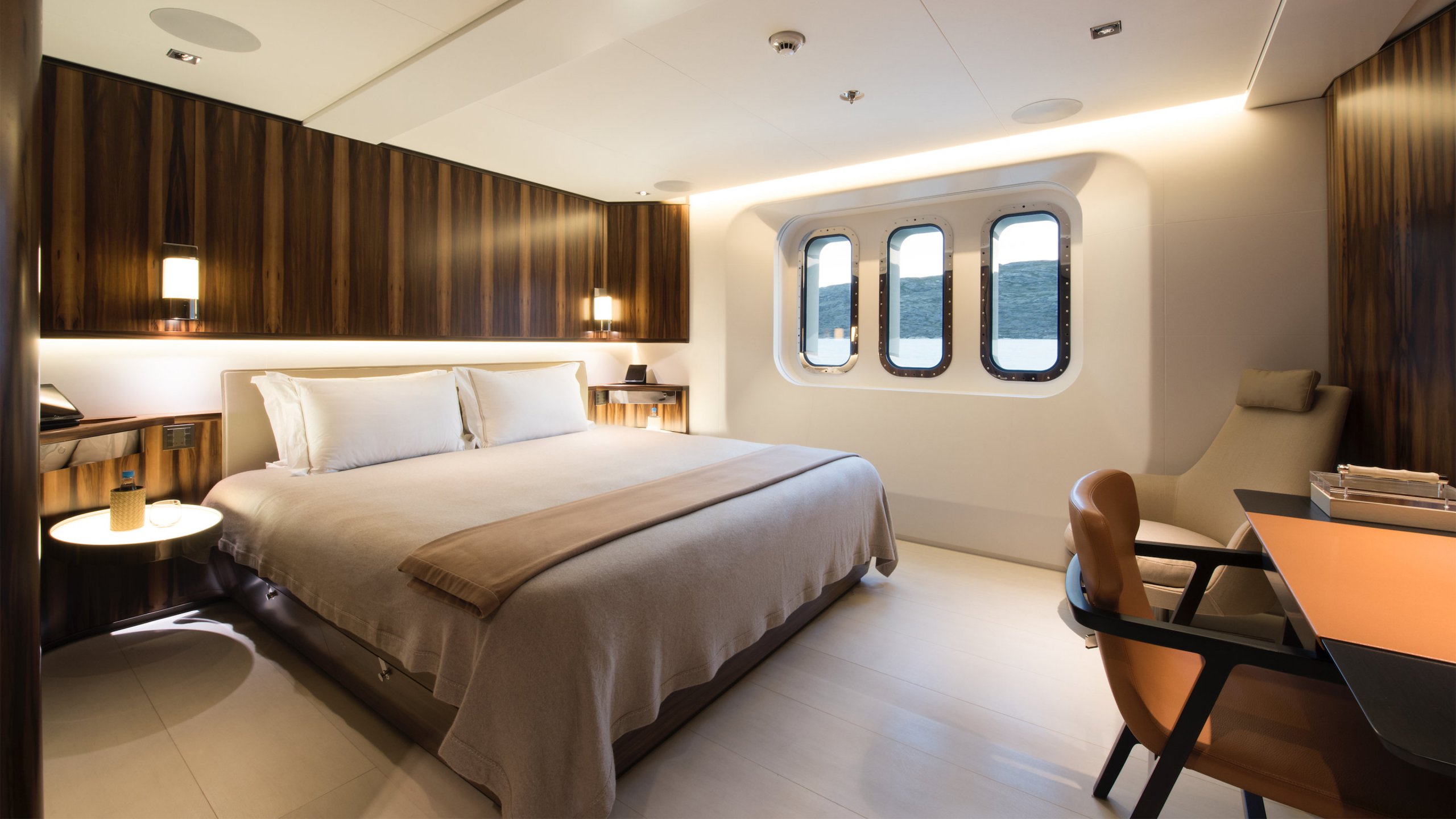Interior - 20/40