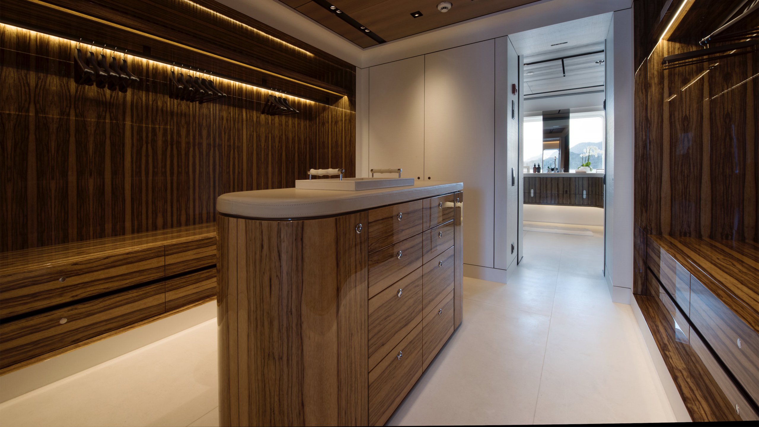 Interior - 37/40
