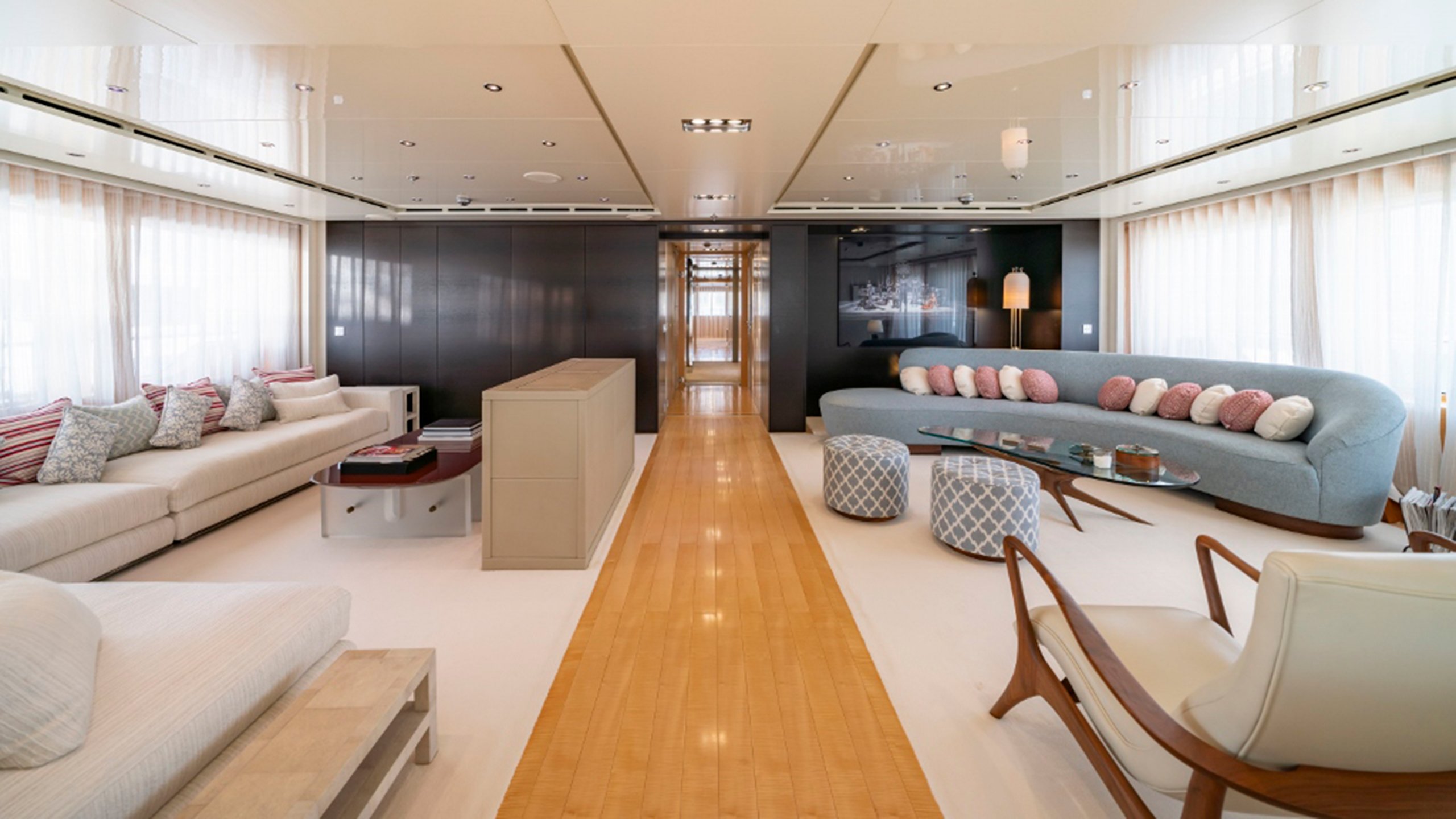 Interior - 10/71