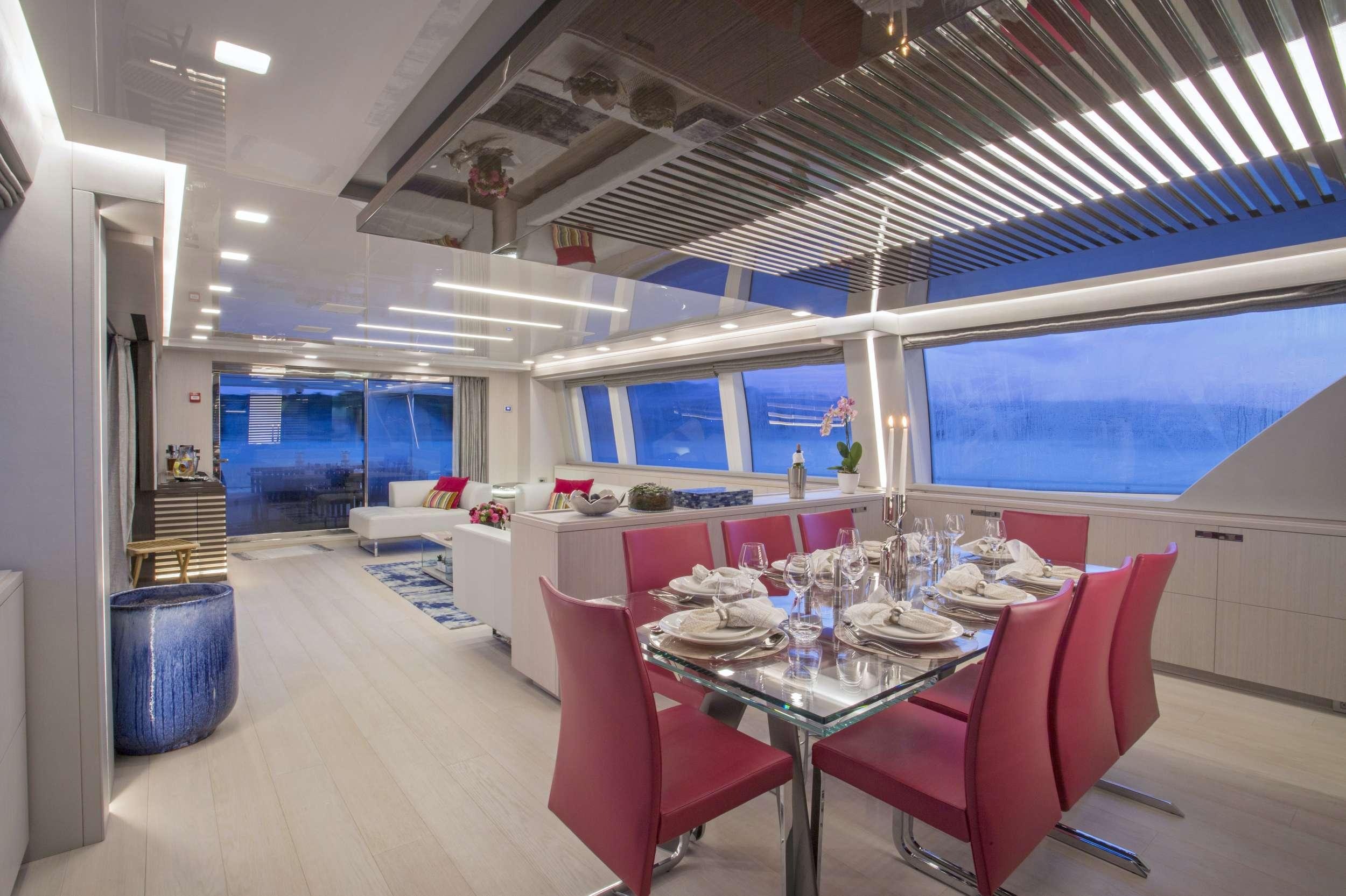 Interior - 0/11