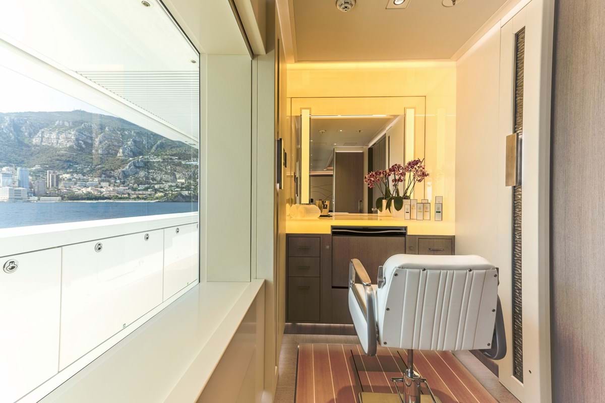 Interior - 19/23