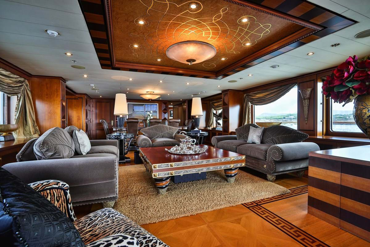 Interior - 0/14