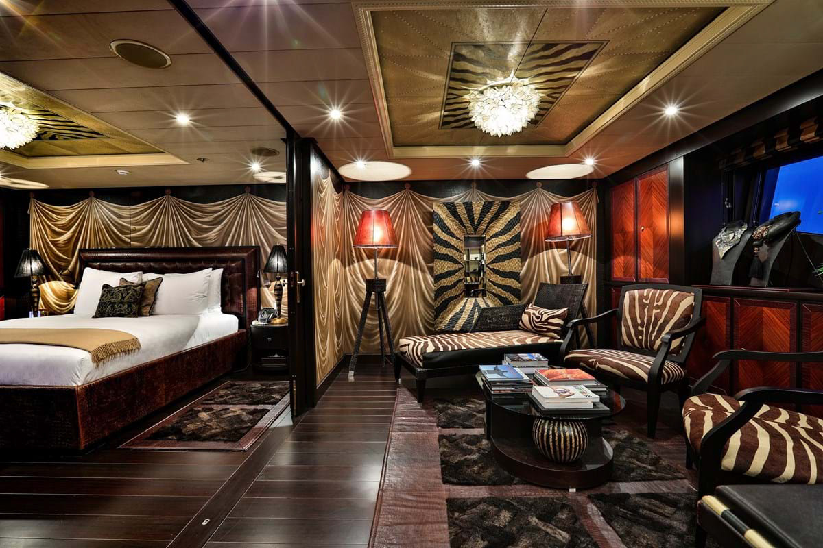 Interior - 4/14