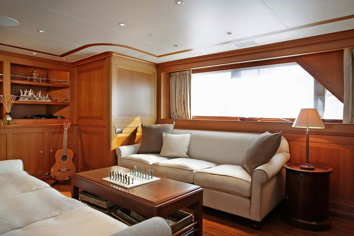 Interior - 2/31