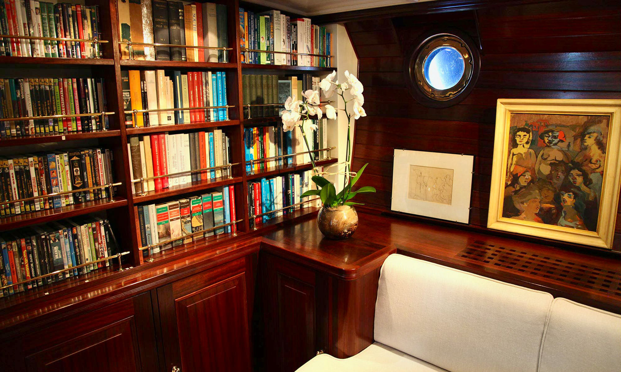 Interior - 2/28