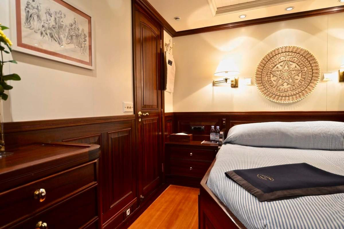 Interior - 13/28