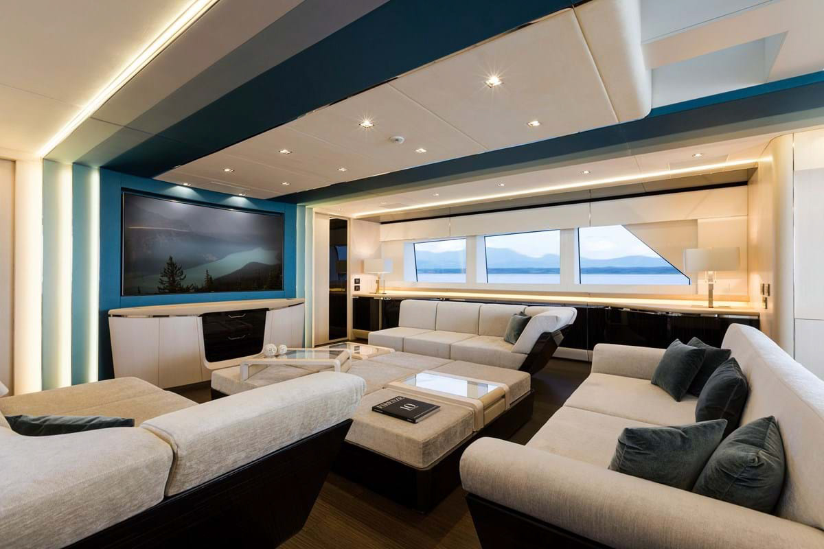Interior - 2/14