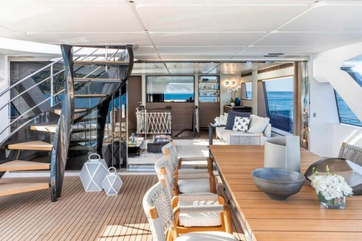 Exterior - 6/8
