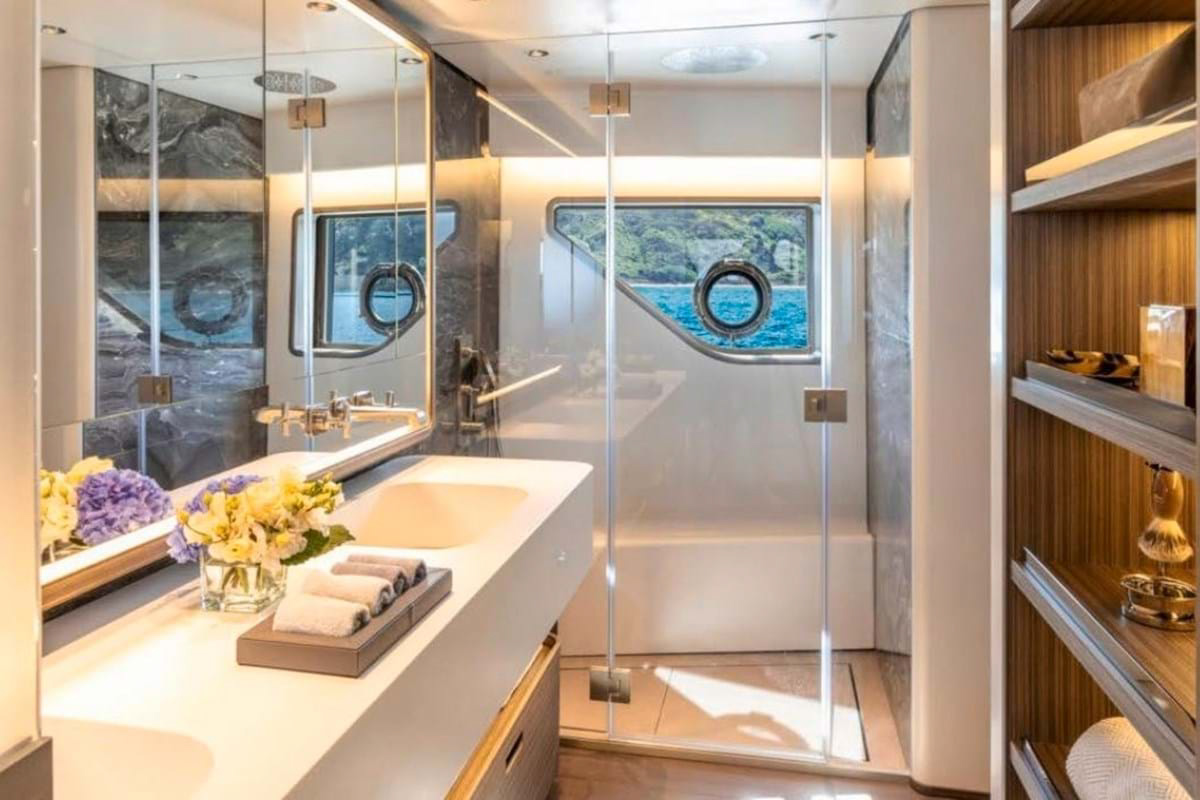 Interior - 12/14